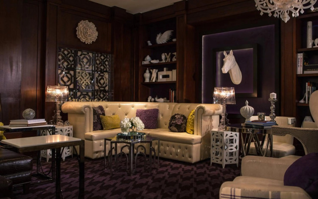 Renaissance Chicago North Shore Hotel
