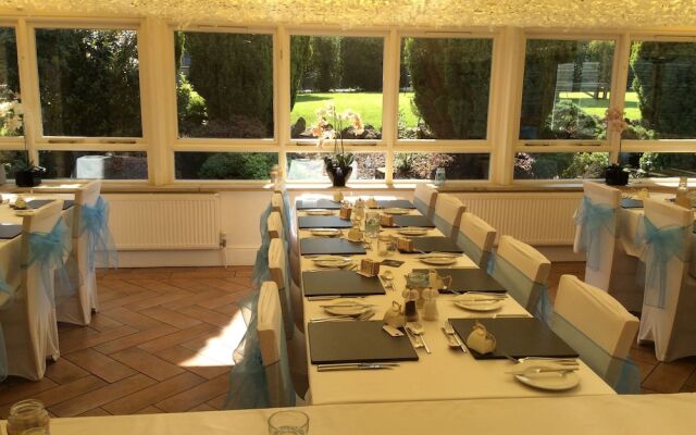 The Crown & Victoria