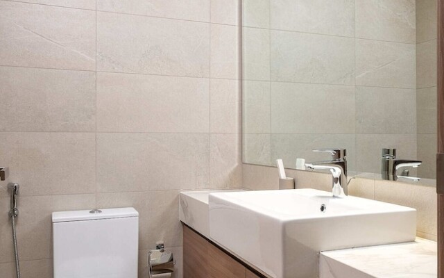 Spacious 1 Bedroom Near Downtown and Dubai Mall