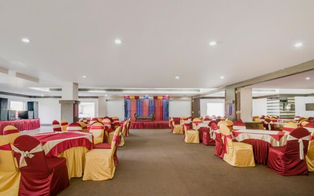 Rex Hotel by OYO