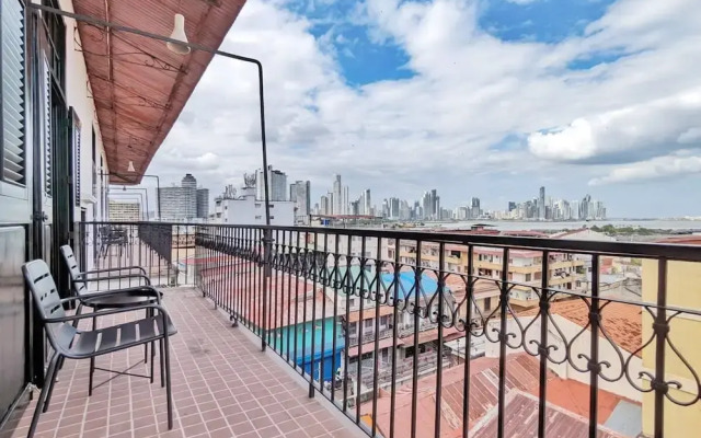 w Upscale 1BR in Casco Viejo