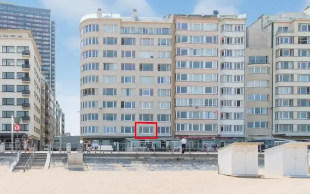 Frontal sea View Studio Apartment in Ostend