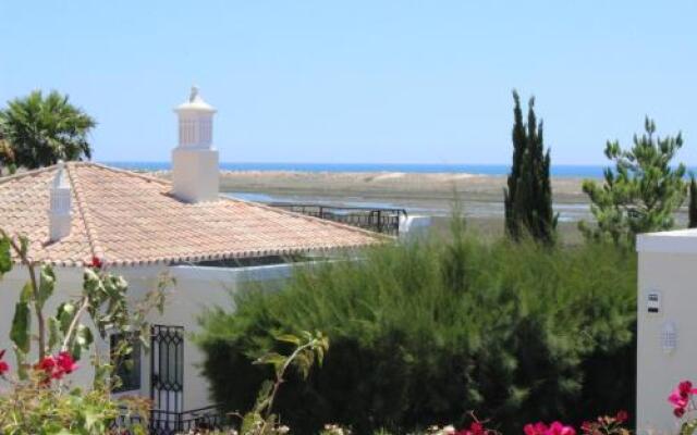 Villa Salinas