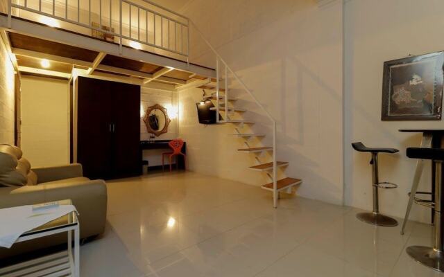 RedDoorz Plus near Ferry Terminal Batam Center