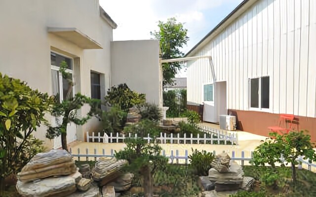Q+ Yanque Lake Garden Hotel