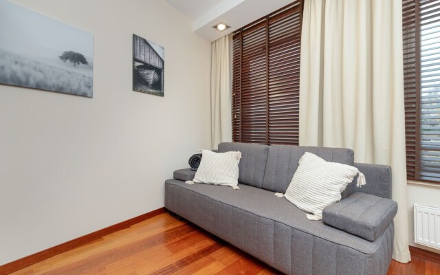 Apartment With 3 Bedrooms by Renters