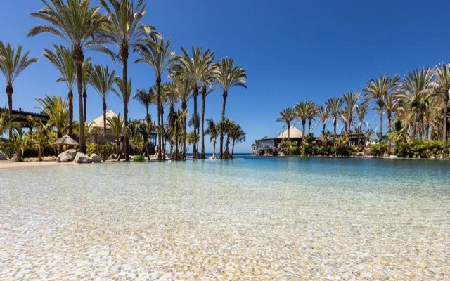 Unique Club at Lopesan Costa Meloneras Resort