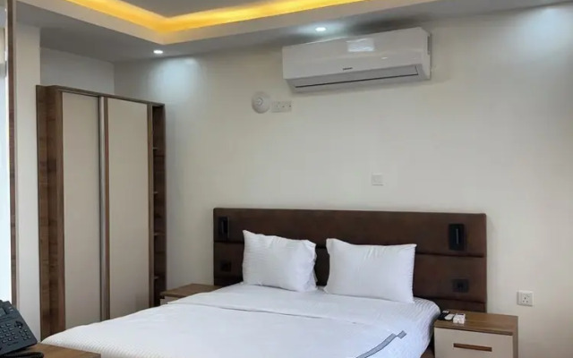 Cascadia Serviced Apartments