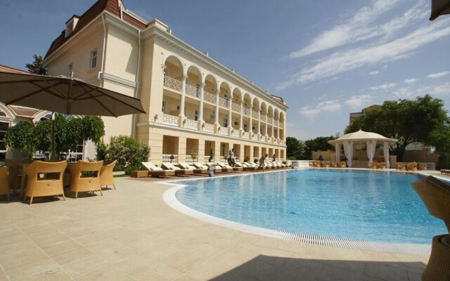 Palace Del Mar