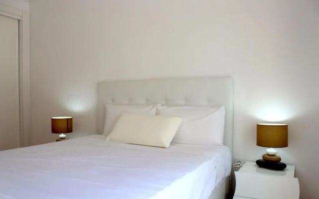 Damaia Apartment