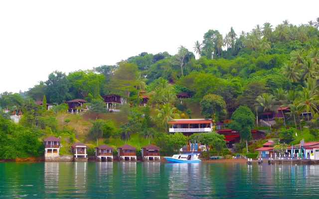 Bastianos Lembeh Dive Resort