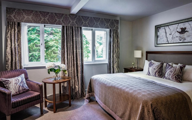 Bailbrook House
