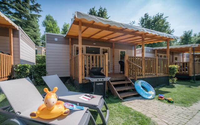 Hu Montescudaio Village