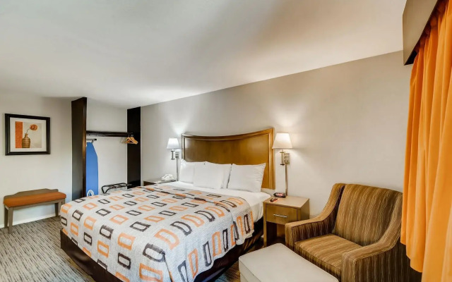 Orangewood Inn & Suites Midtown