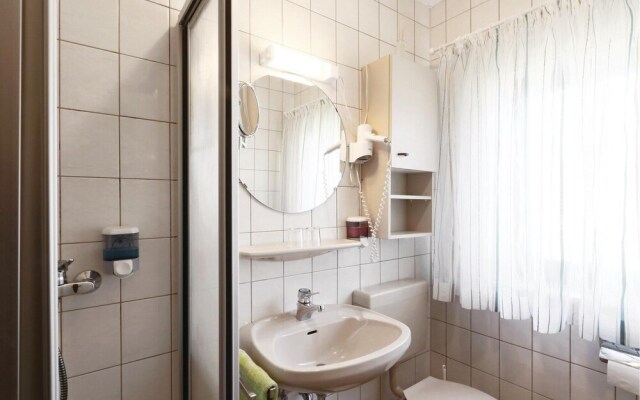 Beautiful Home in Thalfang With 2 Bedrooms and Wifi