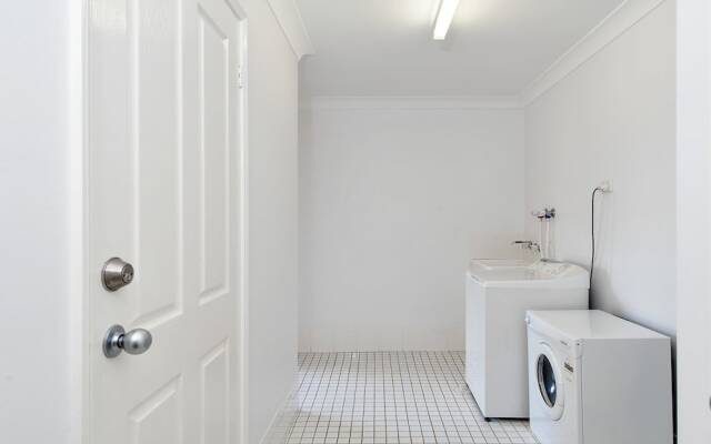 Surf Break - 10A Tuna (Downstairs)