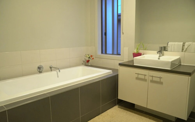 Cozy and Spacious House in Melbourne