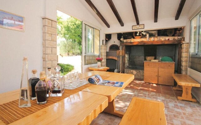 Nice Home in Kastel Novi With Sauna, Wifi and 4 Bedrooms