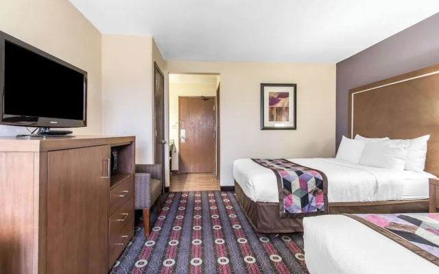 Comfort Inn Tulsa Midtown (Formerly Baymont Inns & Suites Tulsa)