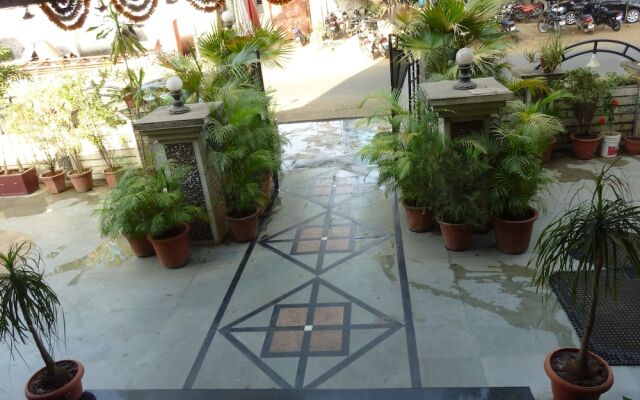 Hotel Shree Yash