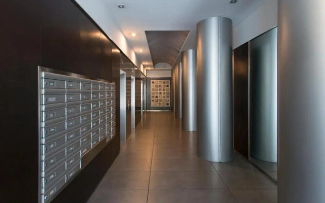 Fewdays Barcelona Apartments