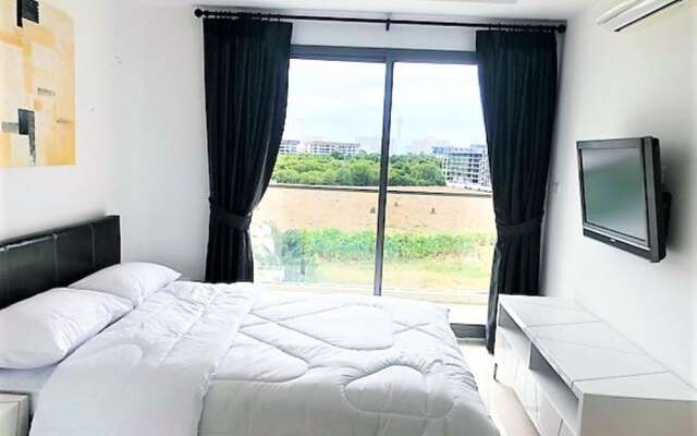 Laguna Beach 3 The Maldives - top Floor Studio