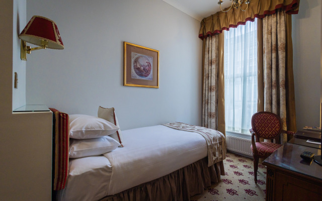 London Lodge Hotel