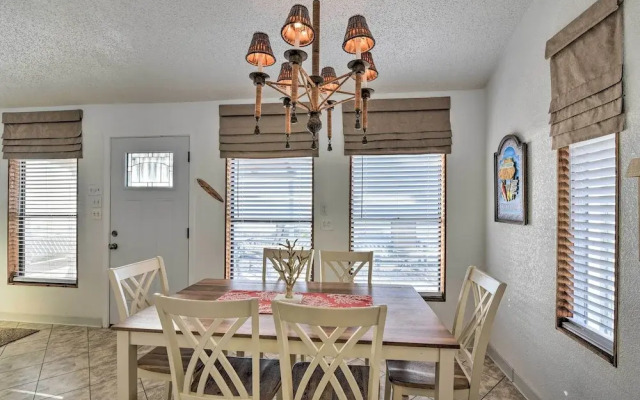 Galveston Beachfront House w/ Deck & Ocean Views!