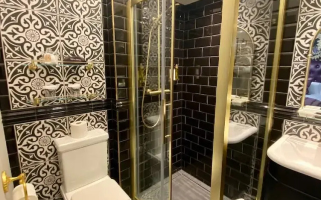 Abbotsford Hotel