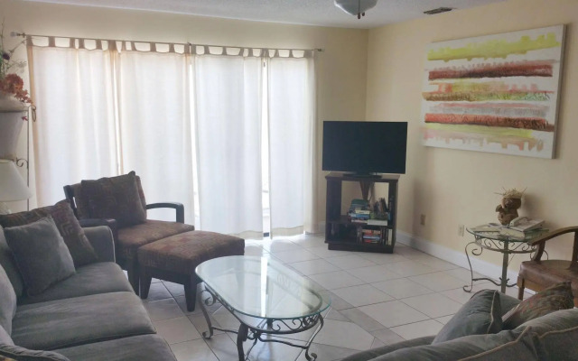 Seabreeze Condominiums