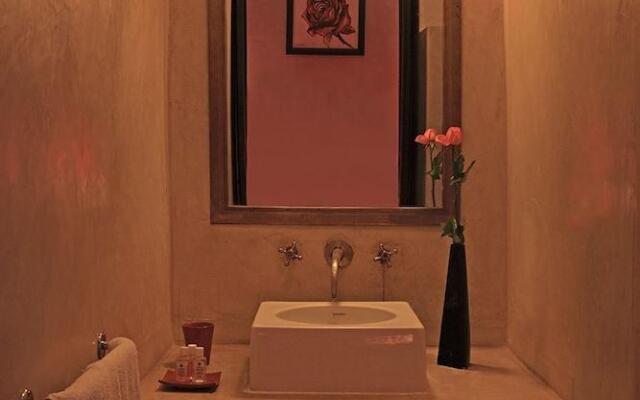 Riad Isis