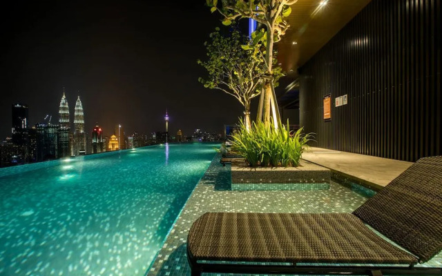 Expressionz Professional Suites by Ben