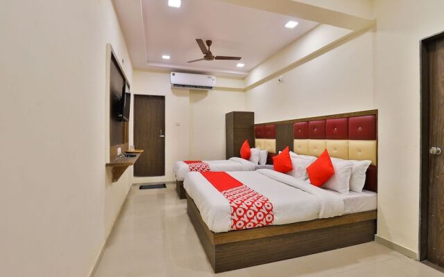 Oyo 23615 Sparsh Inn
