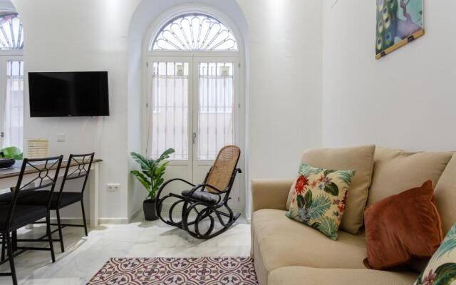 Casa del MALECON by Cadiz4Rentals