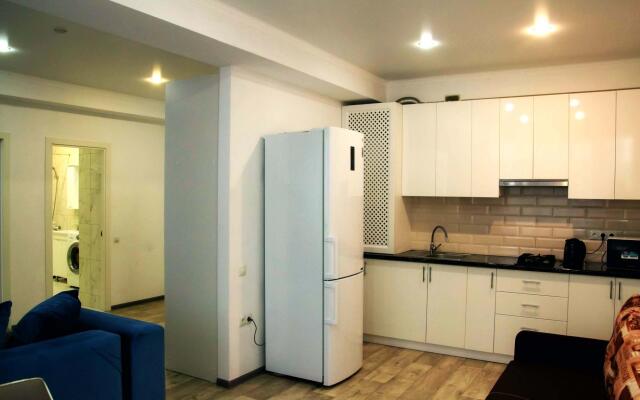 Apartments on Vlasov street 4