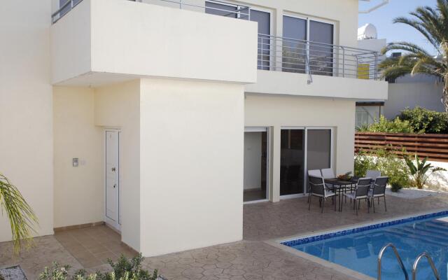 Elise in Protaras With 3 Bedrooms and 2 Bathrooms