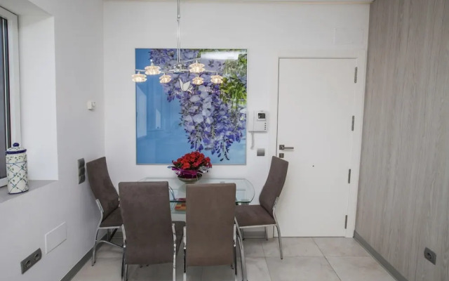 Luxury Apartments Villa San Salvador