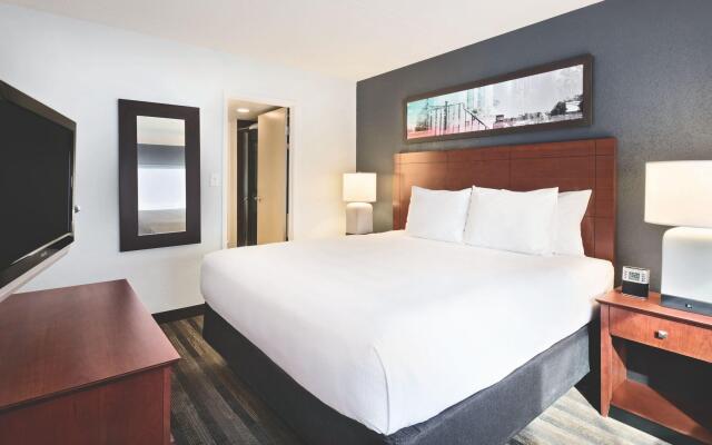 CLT Sky Suites