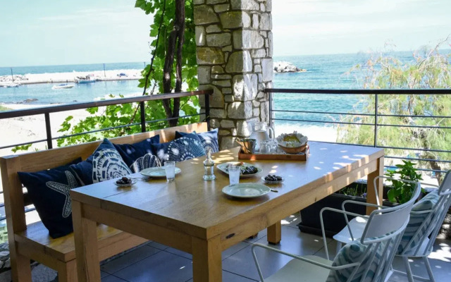 Manthos Blue Hotel