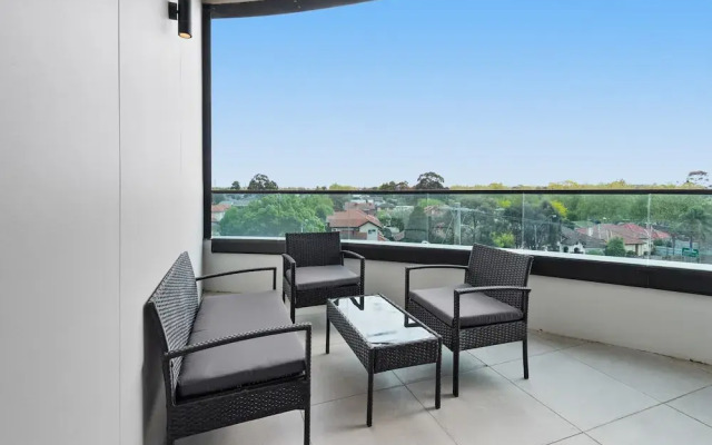 Generous 2-bed Apartment With Great Amenities