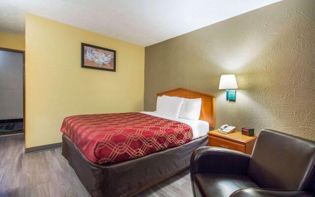Econo Lodge Lansing - Leavenworth