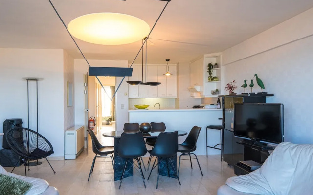 Flat in Koksijde With Sea Views