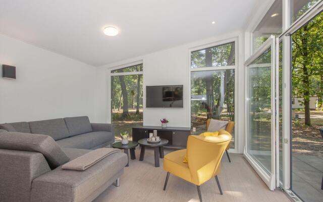 Modern Lodge With Dishwasher, Near Helmond