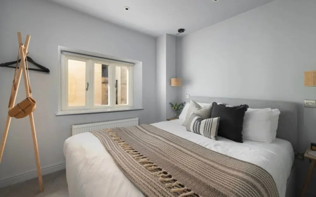 St Catherine s Hospital - Superior Apartment