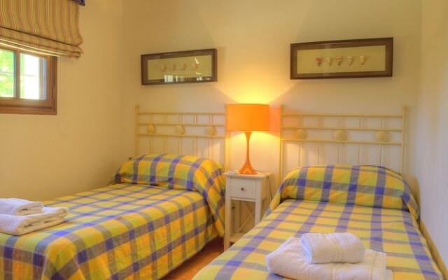 The Lodge - Desert Springs