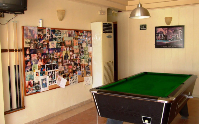 Antonios Hotel