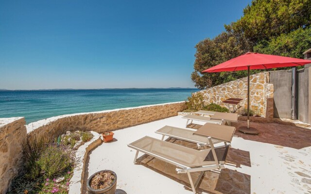 Beautiful Apartment in Petrcane With Wifi and 1 Bedrooms