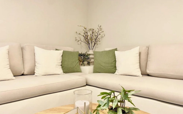 Villa Fleria Seaside Studios & Apts