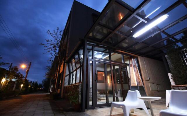 Ji Ye Jing Zhan Bed and Breakfast
