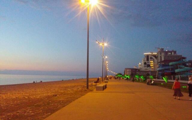 400 meters from the sea